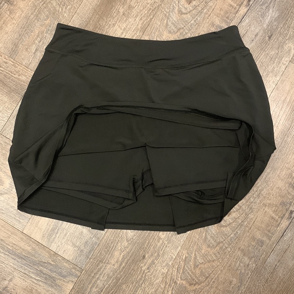 Skort - Picture 3 of 4